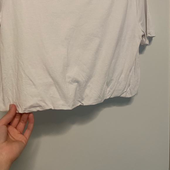Zara White Cropped Tee (NEVER WORN) - Picture 3 of 5
